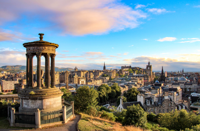 Edinburgh and return canal boat holiday hire